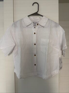 Athleta Retreat Linen Short Sleeve Shirt